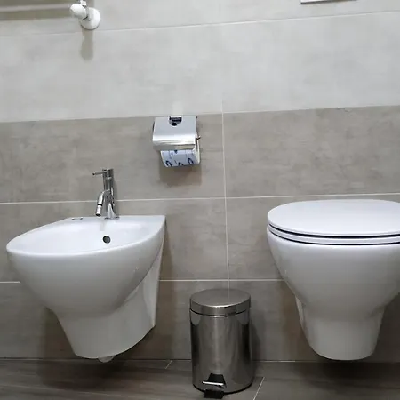 Nocleg ze śniadaniem Comeacasa 4*